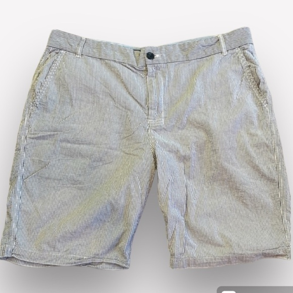 🕺🐠Canterbury of New Zealand shorts seersucker blue and white striped size 42